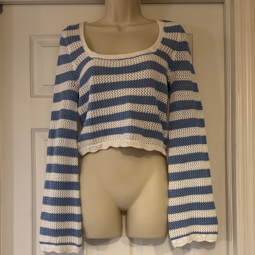 Hollister Blue and White Striped Cropped Top